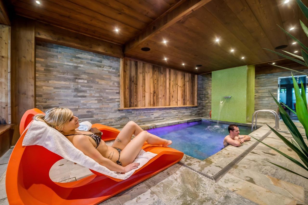 Les Cabanes De La Maison Rouge FRENCH ALPS Екстериор снимка